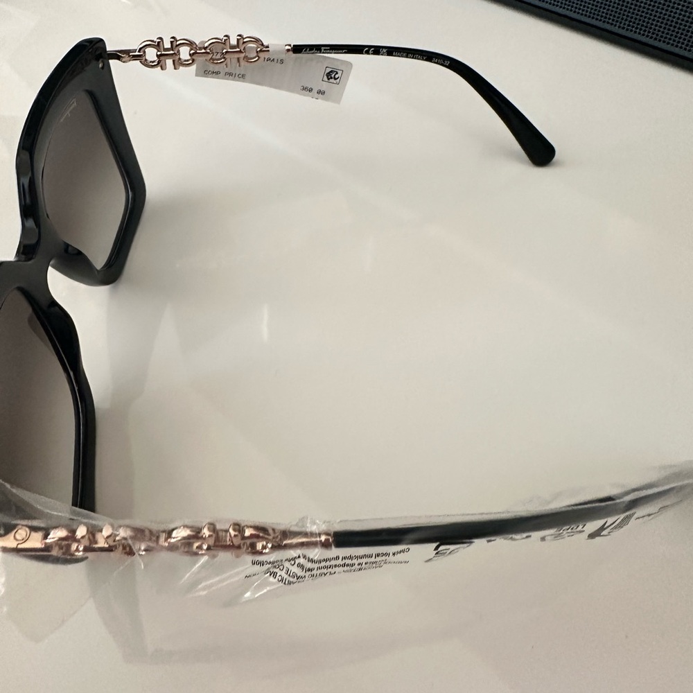 SALVATORE FERRAGAMO Gancini 51MM Rectangle Sunglasses - Picture 12 of 15